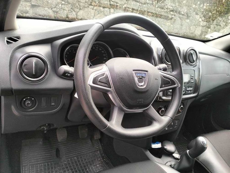 Dacia Logan MCV gasolina SEMI NOVO
