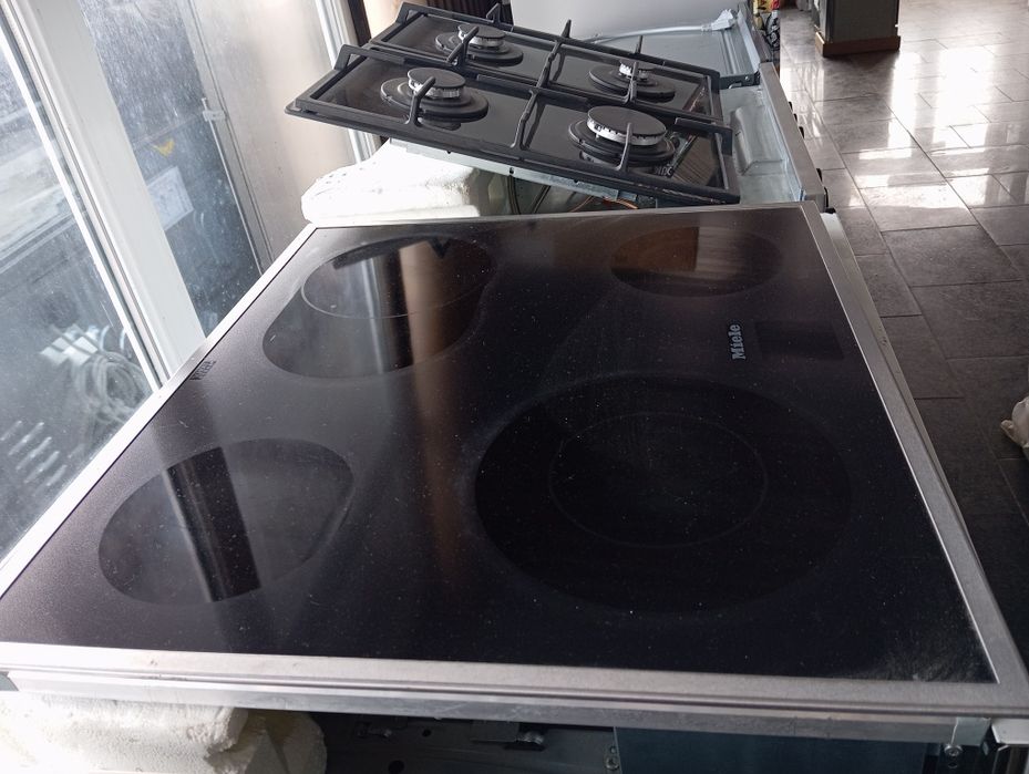 Духовой шкаф + поверхность Miele комплект из Германии Гарантия