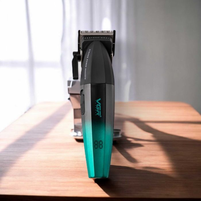 Аккумуляторная машинка для стрижки VGR V-003Green TURBO LED display