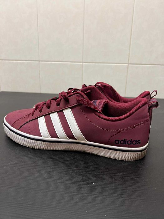 Ténis Adidas Bordo 43 1/2 Originais.