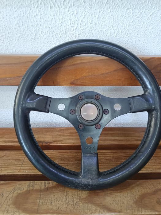 Volante desportivo RAID clássico