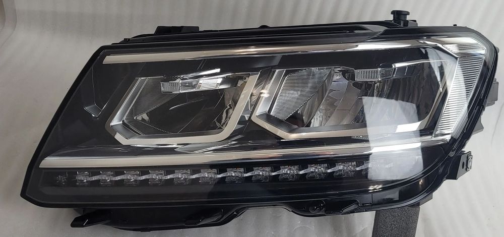 LAMPA  LEWA PRZÓD FULL LED VW TIGUAN II 2015- 5NB941035D 19S