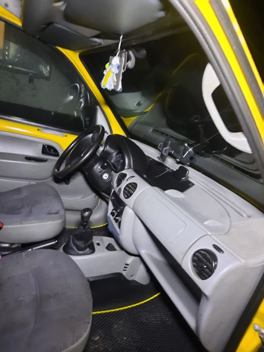 Рено Кенго в гарному стані