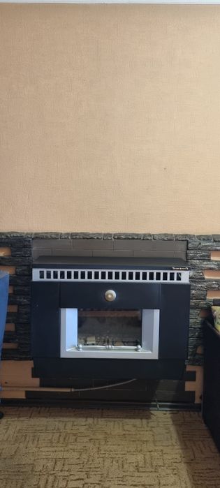 Гарна квартира на Таврійському.  Будинок цегла . Автономне опалення .