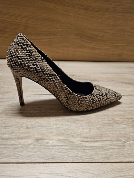 Nowe szpilki Reserved 40