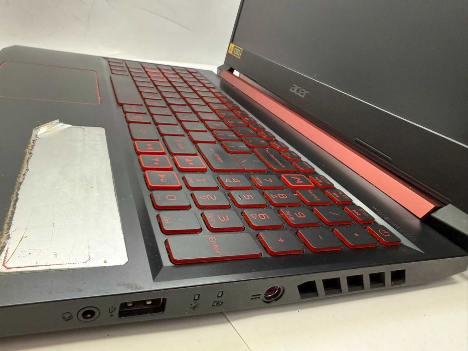 Laptop Acer nitro 5 AMD RYZEN 5  24GB/512GB SSD WIN 11 RX 560X komplet