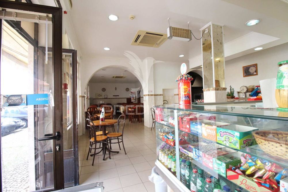 Restaurante equipado OU investimento com potencial habitacional — Almada, Cova Da Piedade, Pragal E Cacilhas, Setúbal