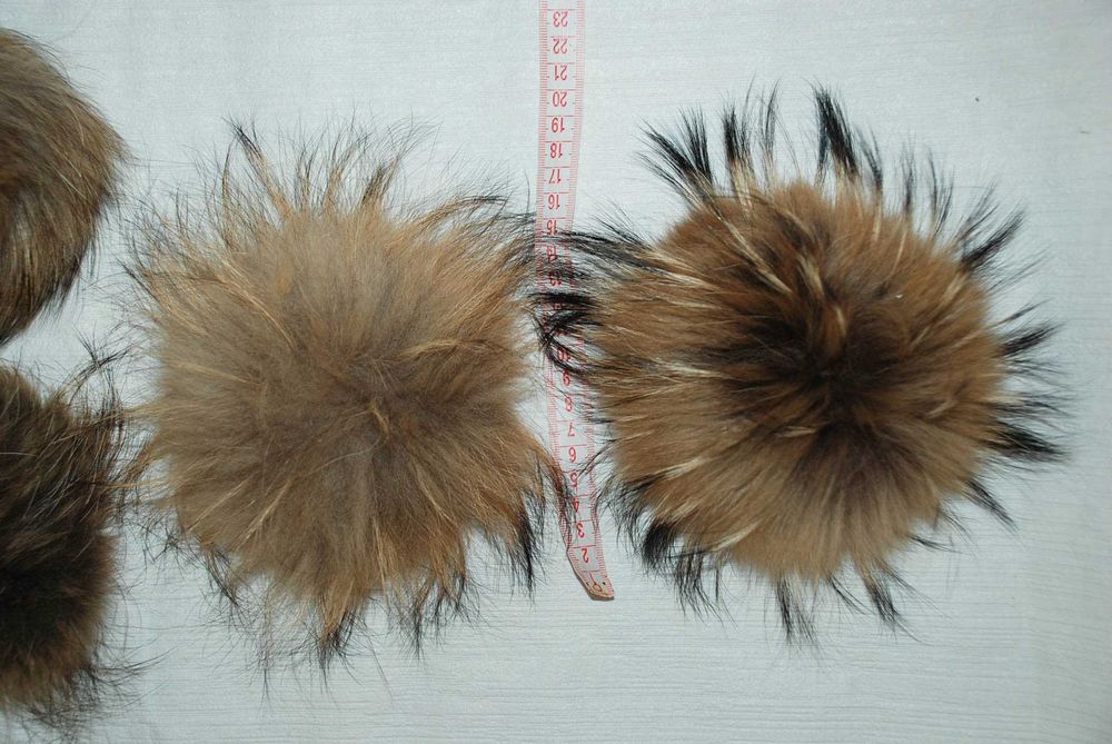 Балабон помпоны балабоны на шапку для шапки   енот енота.