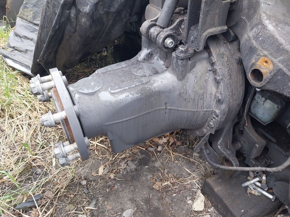 Zwolnica tył Valtra T215 prawa lewa TB0783