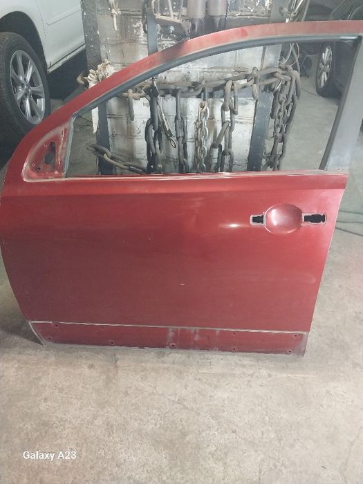 Двері передні ліві Nsisan Qashqai 2