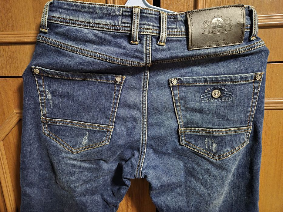 Продам утеплённые джинсы