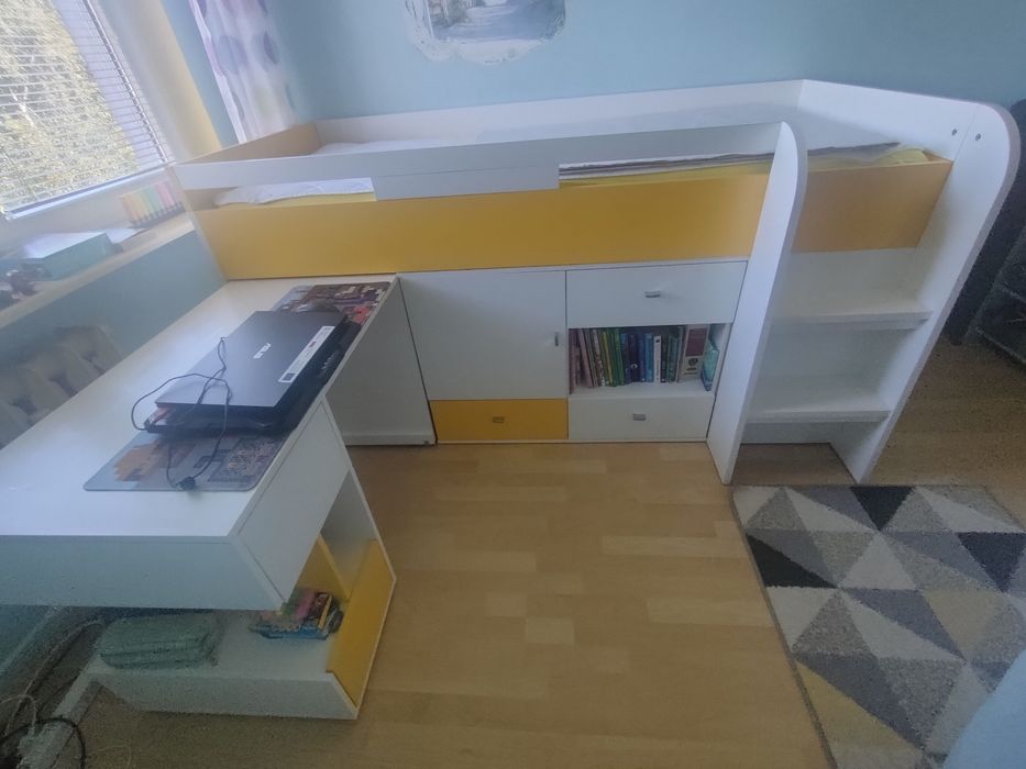 Łóżko dziecięce z szafkami i biurkiem jak nowe!!!