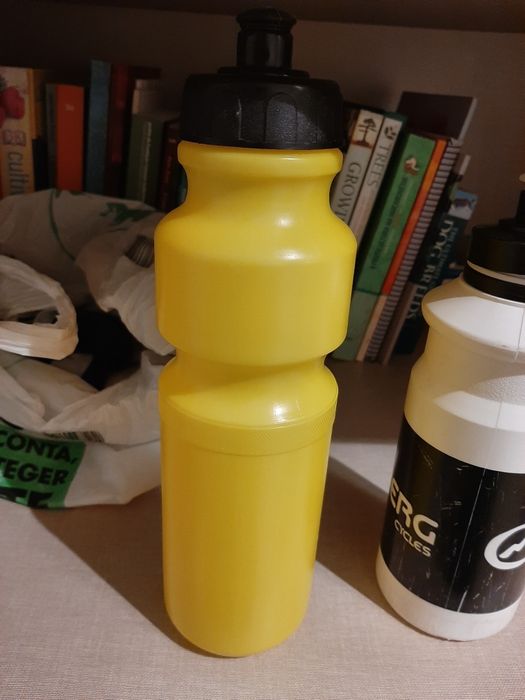 Cantil/garrafa de agua futebol novo