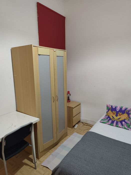 Quarto para arrendar