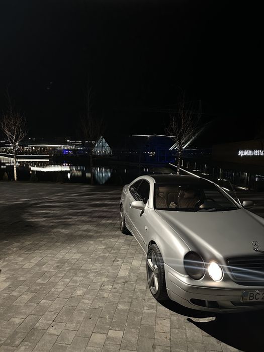 Mercedes CLK 320 W208