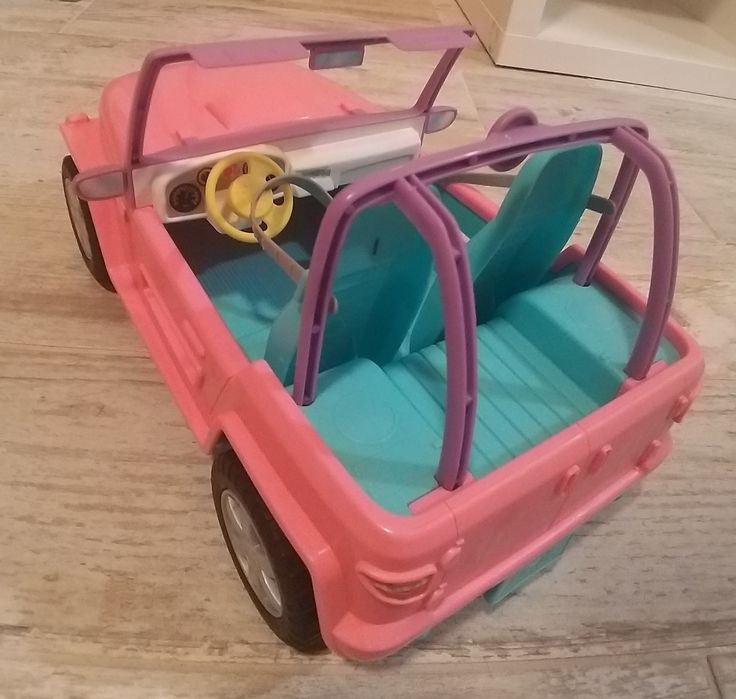 Carro descapotável da Barbie