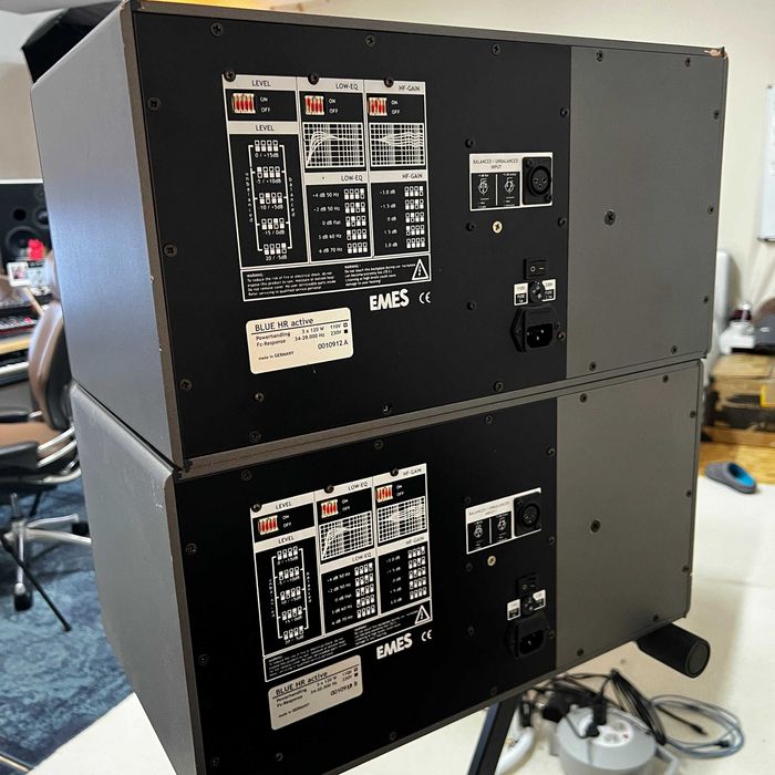2X EMES Blue Studio Speakers Active