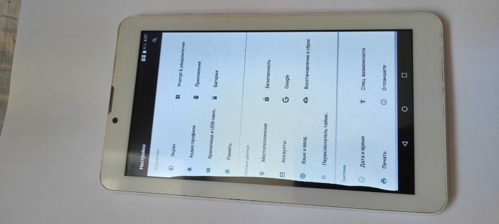 Продам планшет телефон Bravis NB 74 2 симки андроид 6