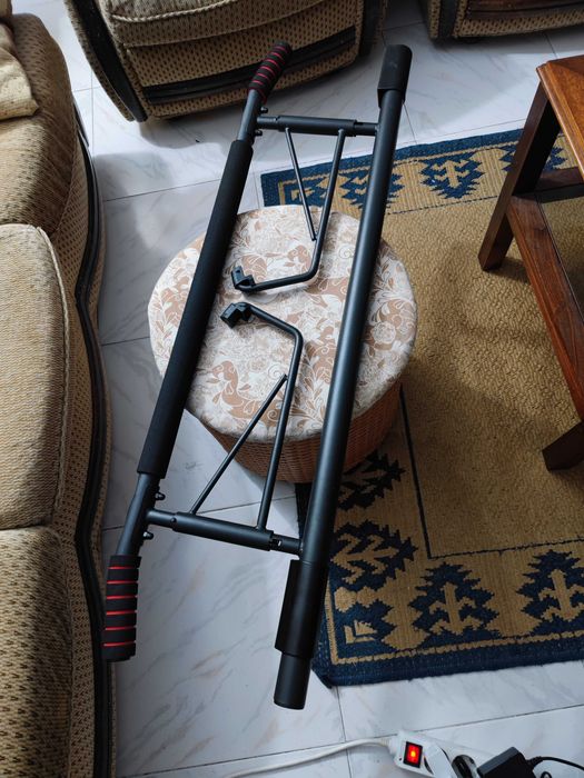 Barra de pull-ups para porta