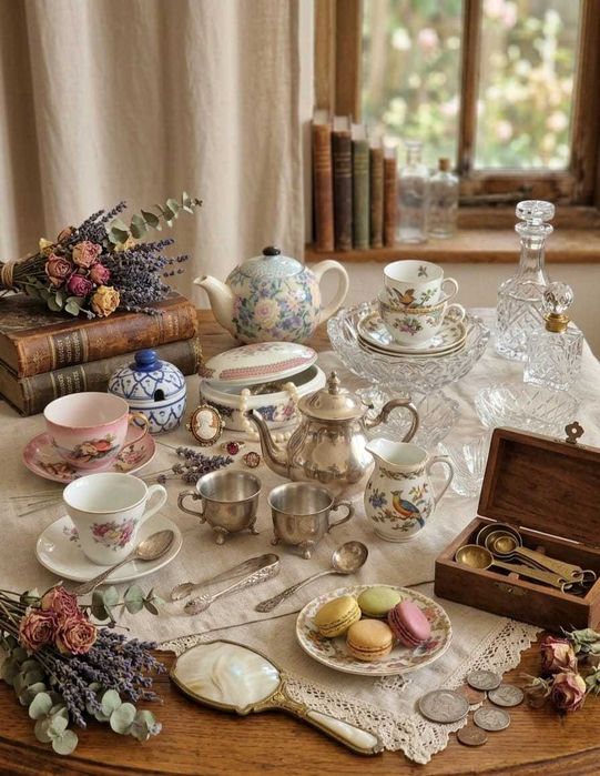 Lote Vintage de Coleção: Banhado a Prata, Cristal e Porcelanas