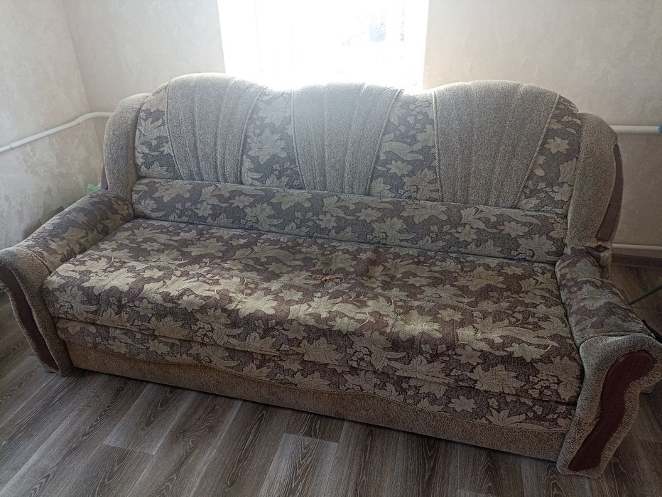 Диван бу під реставрацію