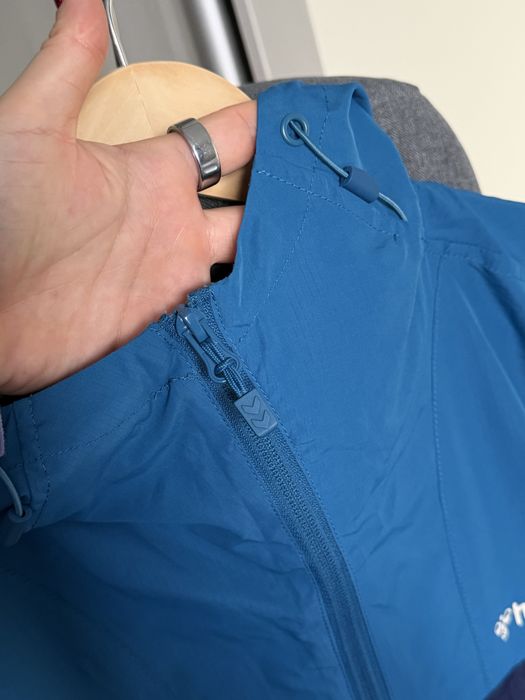 Вітровка лега спортивна куртка Hummel