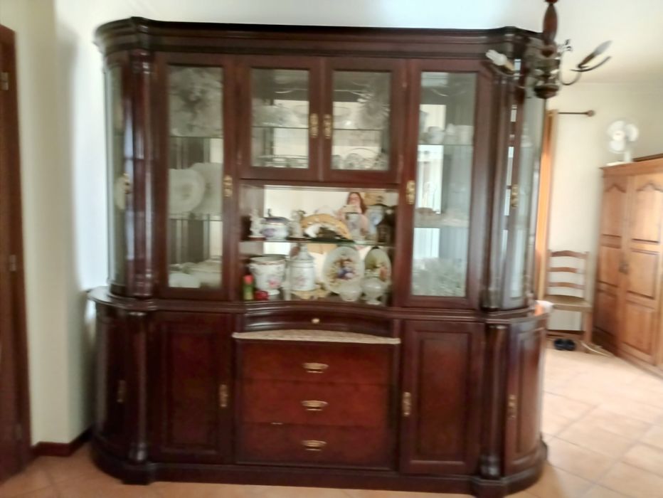 Cristaleira armário de sala madeira maciça