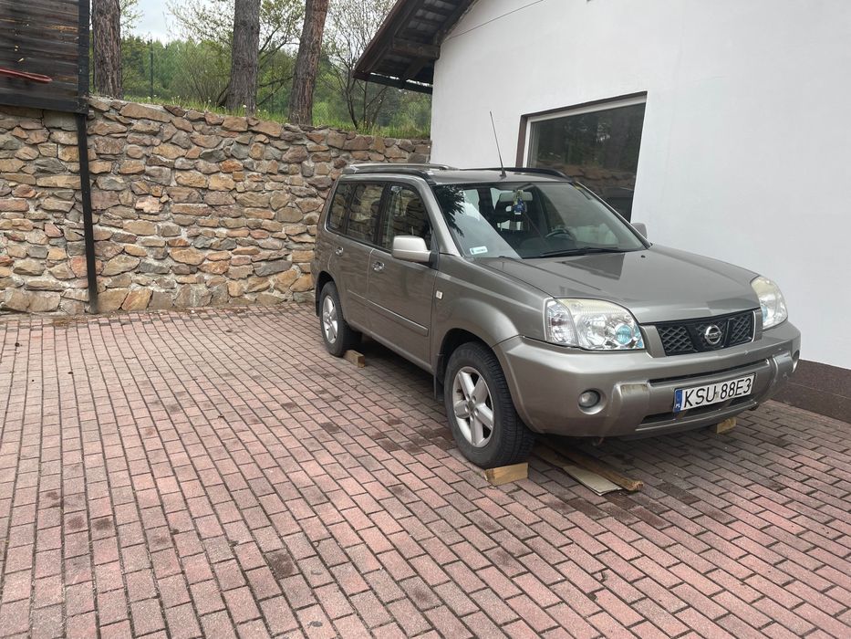 Nissan x - trail