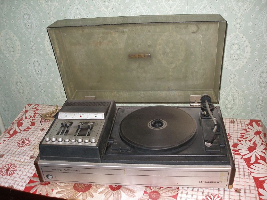 Продам проигрыватель мелодия 103 в