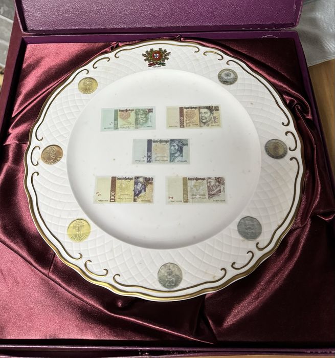 Serviço de Café e Salva Numismática