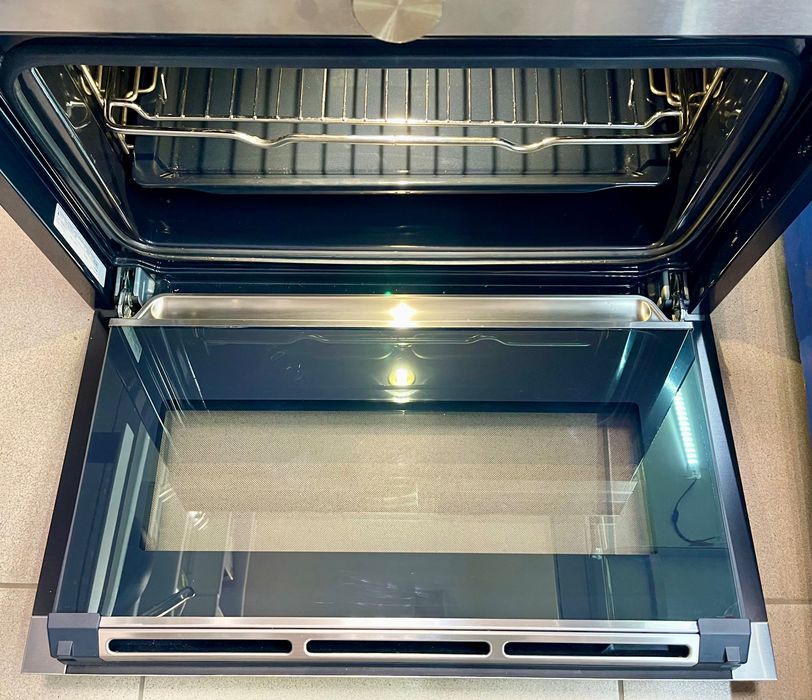 Духова шафа з функцією пароварки Siemens CS636GBS1