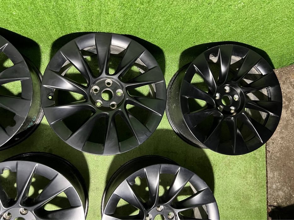 Диск Tesla Model Y R20 оригінал 20” чорний