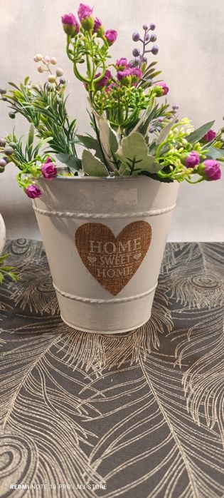 Cynkowana osłonka na do ziół, kwiatów