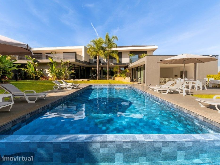 Soberba Moradia Isolada T7 com Piscina e vista para o Monte para Ve...
