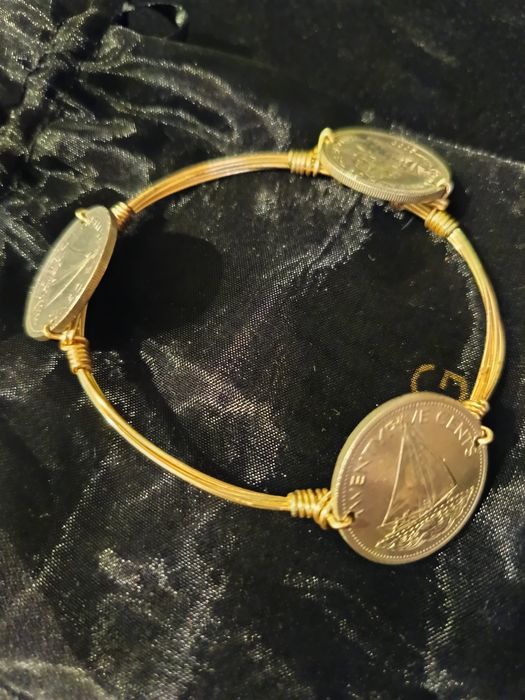 Pulseira de aço prateado