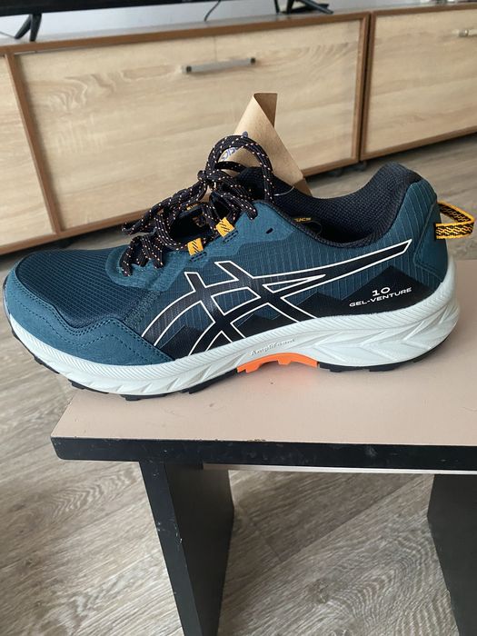 Кросівки чоловічі 42