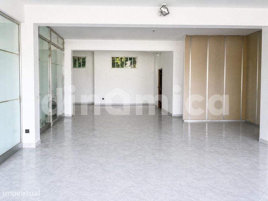 Loja para venda ou arrendamento Vermil - Guimarães!