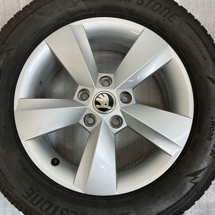 Felgi Alufelgi 16 Skoda Karoq Octavia Yeti 5x112 Et43 Oryginalne