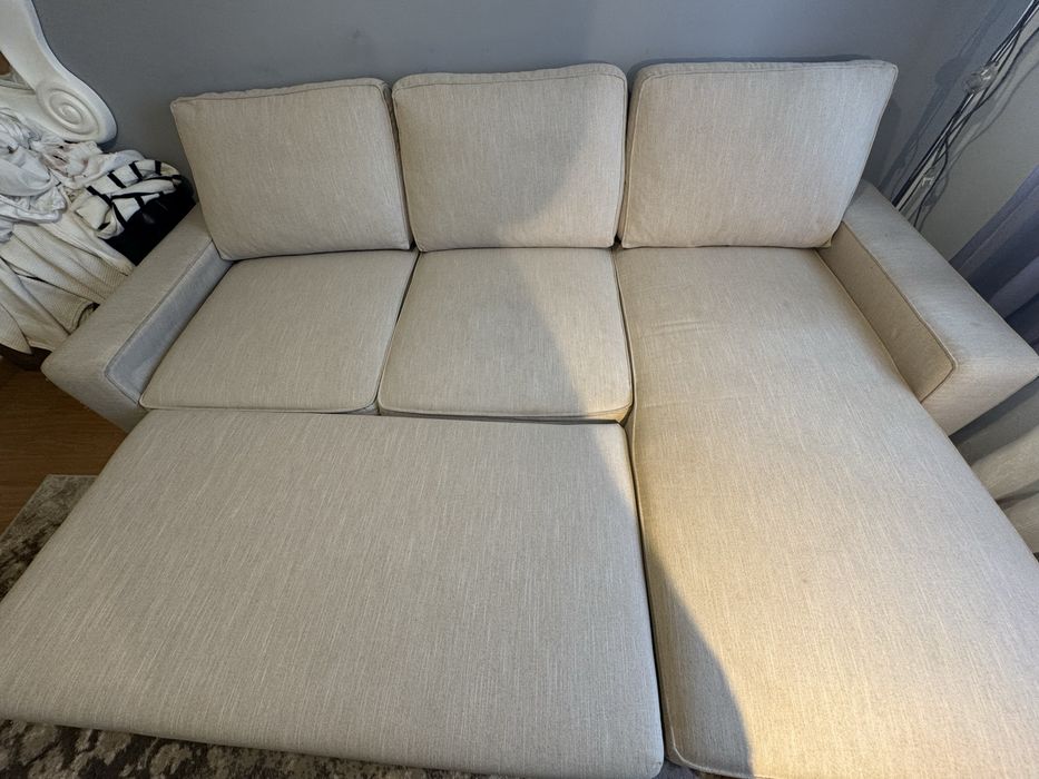 Sofá de canto com chaise longue – bege claro – bom estado