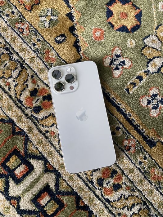 iPhone 16 Pro Max 256GB Titânio Natural