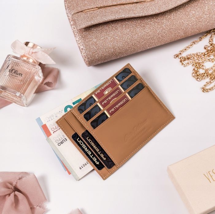 Modne płaskie etui na karty skóra naturalna mały portfel brązowy