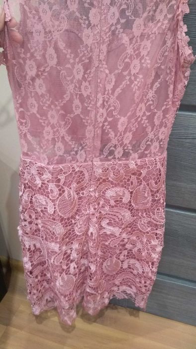 Sukienka missguided koronkowa XS S