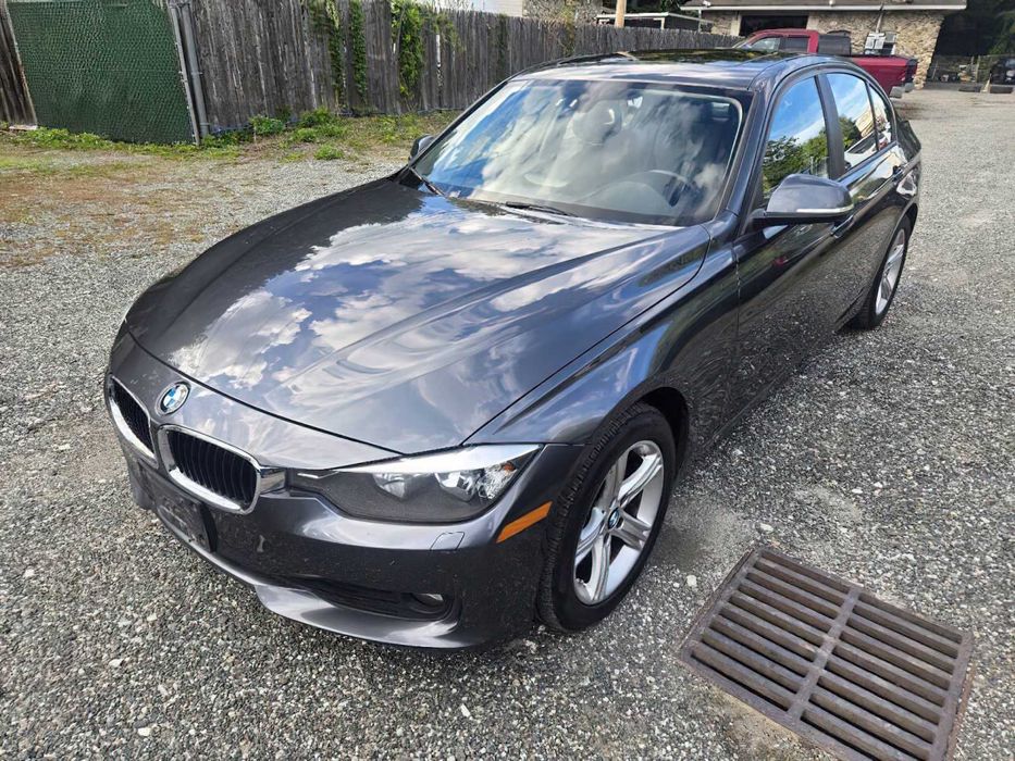 BMW 320i      2015