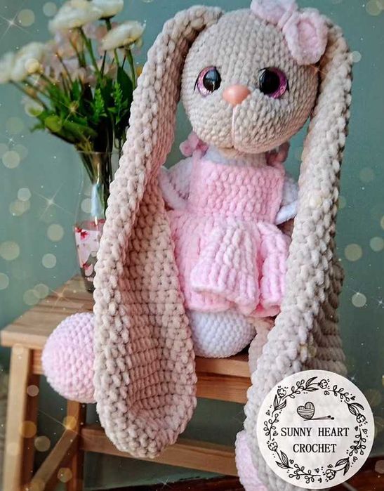 Maskotka różowa królik