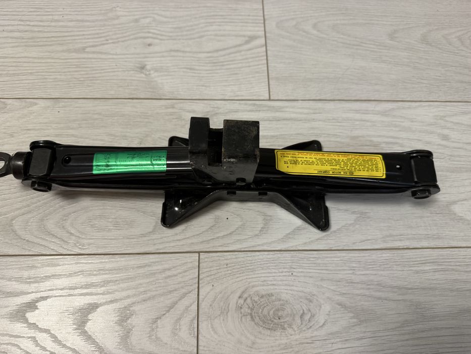 Домкрат оригінал vw  audi skoda seat mercedes kia hyundai tucson