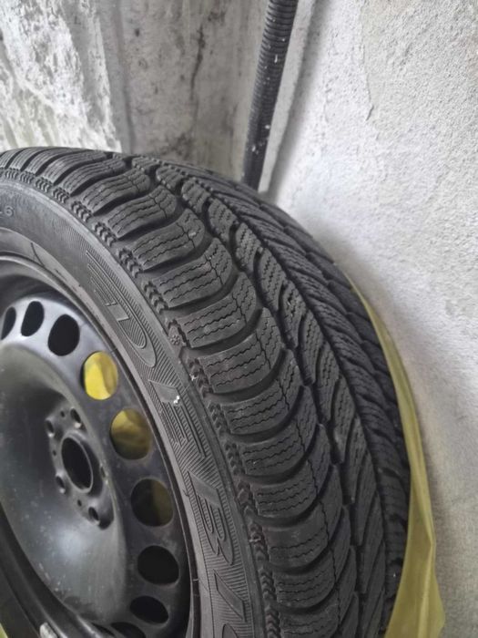 Opony zimowe z felgami 205/55R16