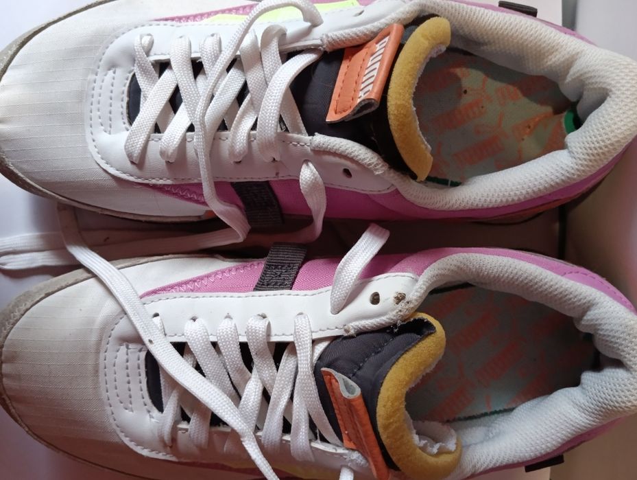 Кросівки Puma 41 розмір білі з рожевими та зеленими вставками