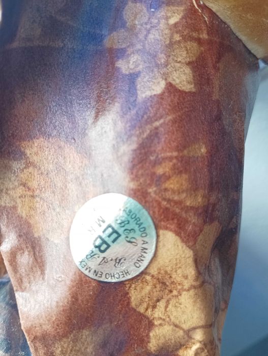 Escultura de arte mexicana em papel