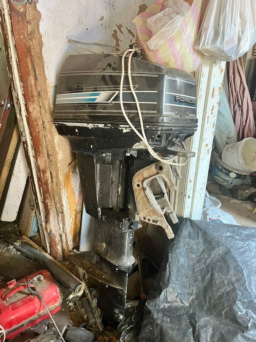 Продам лодку ,,днепр,, з мотором