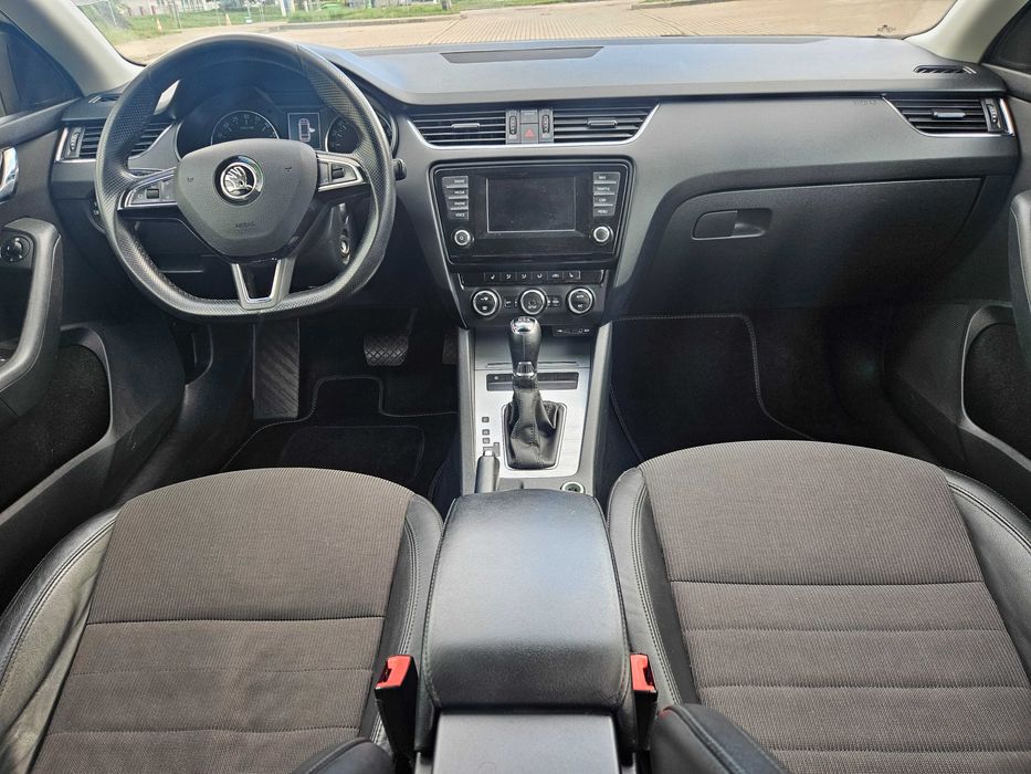 Skoda Octavia 1.6TDI 2015r DSG/Alu/Hak - Ładny stan